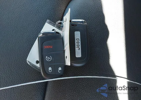 2024 Jeep Compass Latitude Lux Fwd из США, поврежденный, VIN 3C4NJDFNXRT591256